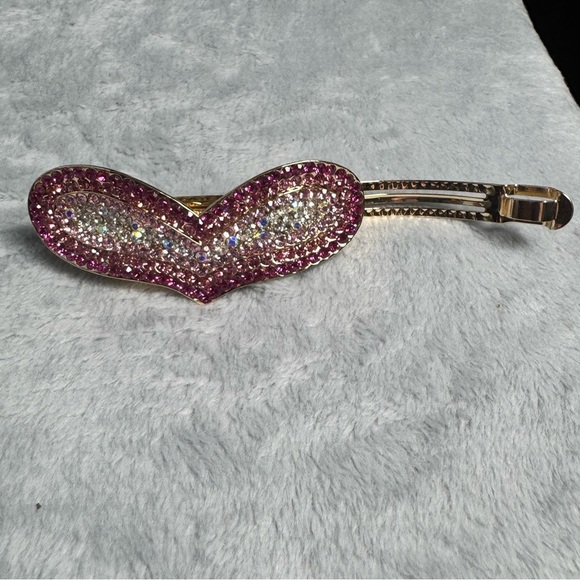 Handmade Rhinestone Heart Barrette – Pink Glitter Hair Clip – Sparkly Accessory - Picture 3 of 9